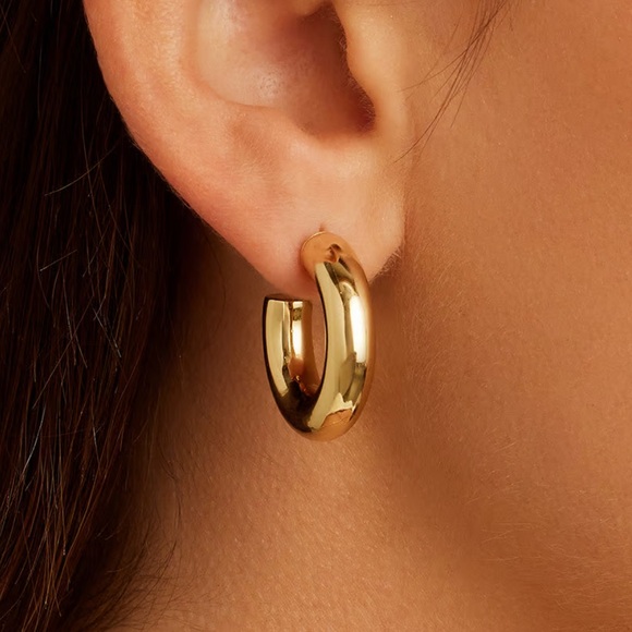Gorjana Lou Statement Small Hoops - Picture 2 of 3